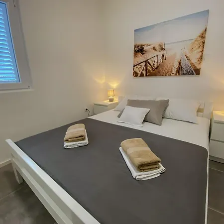 Modern With Private Swimming Pool Minutes From Adriatic Sea Dom wakacyjny *