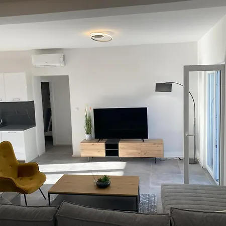 Modern With Private Swimming Pool Minutes From Adriatic Sea Dom wakacyjny *
