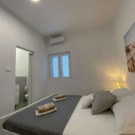 Modern With Private Swimming Pool Minutes From Adriatic Sea Dom wakacyjny Lisane Tinjske